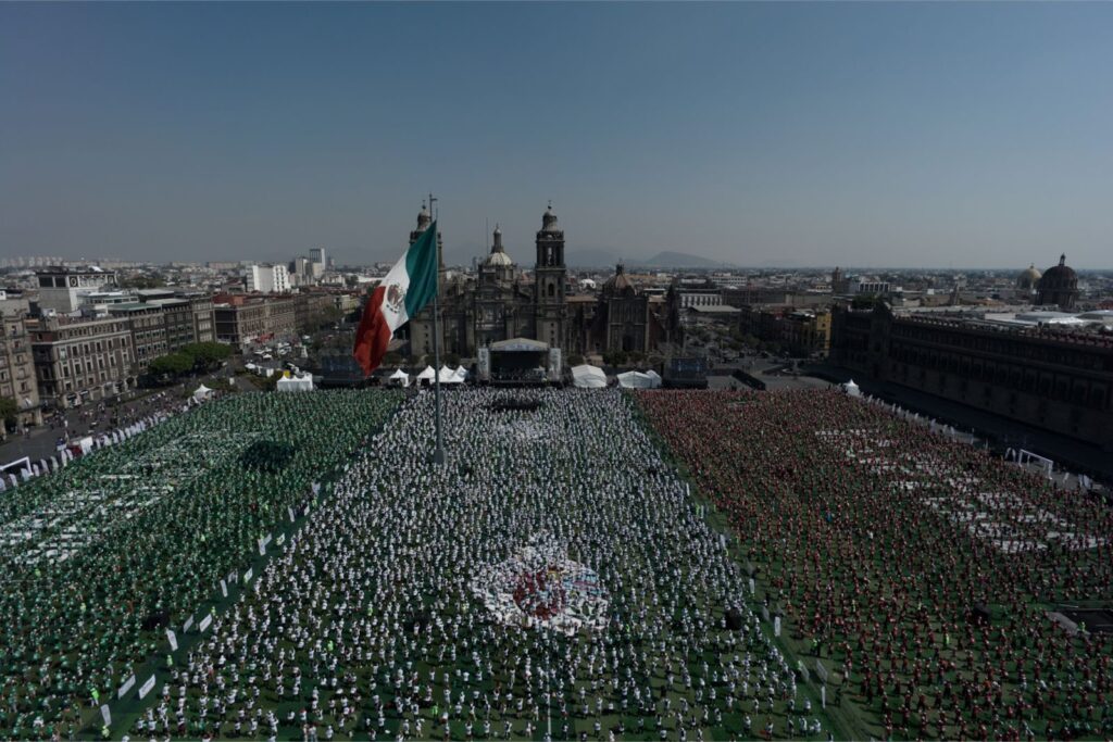 CDMX rompe récord Guinness con la clase de futbol más grande del mundo
