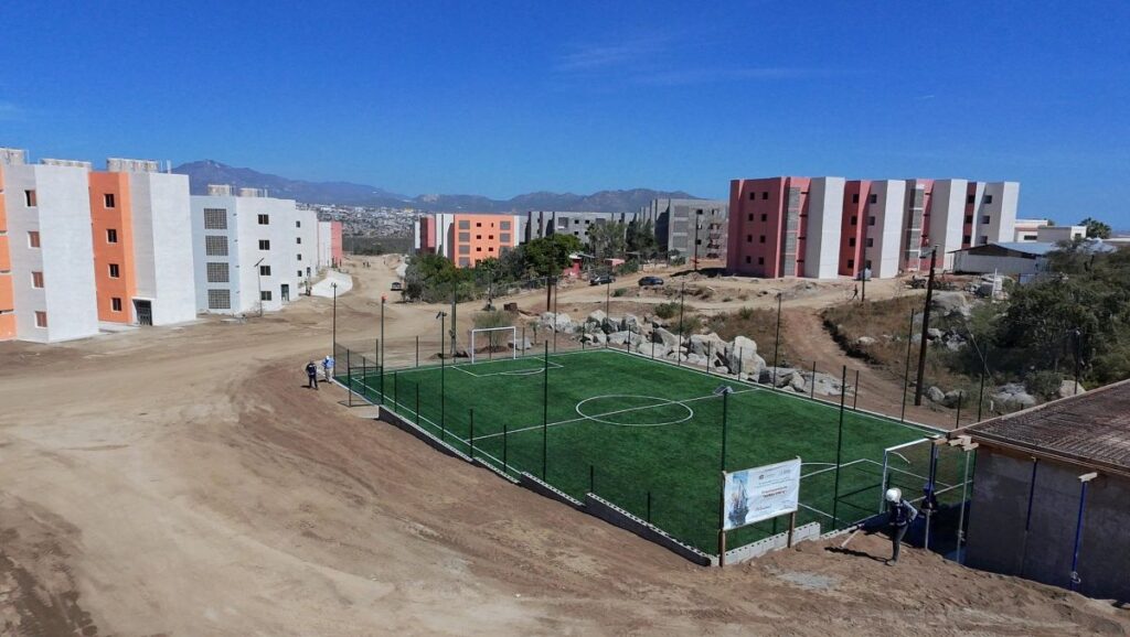 Construcción de mil 200 canchas, objetivo del Mundial Social