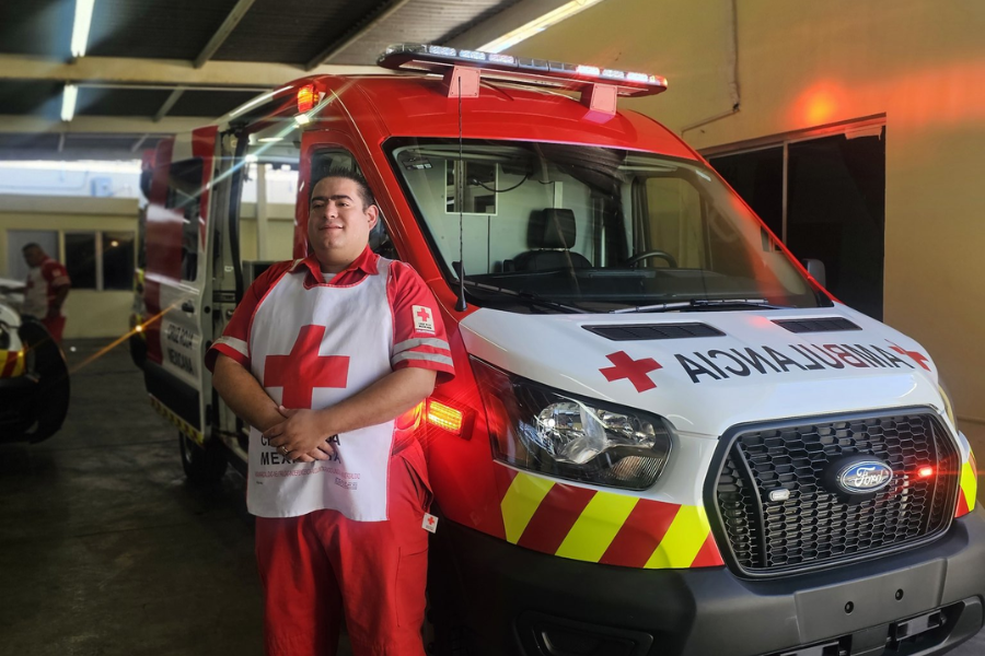 Cruz Roja Cajeme recibe nueva ambulancia equipada