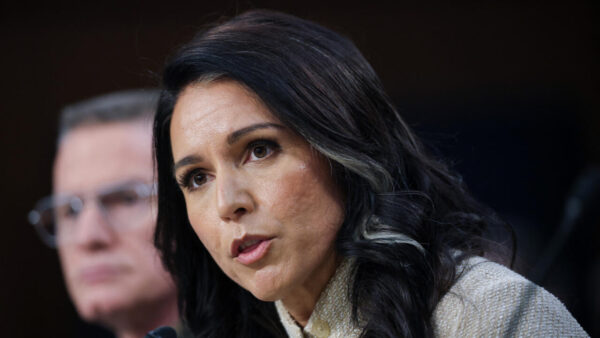 EEUU: Servicios de inteligencia desmienten a Trump, Irán no ha reactivado su programa nuclear.