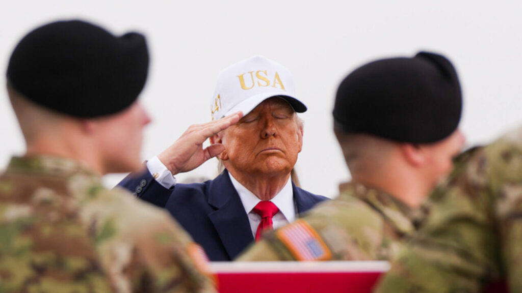 En medio del conflicto en Oriente Medio, Trump realiza campaña en Kentucky y Ohio.