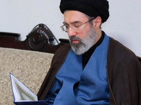 Estados Unidos ofrece recompensa de 10 millones de dólares por líderes iraníes