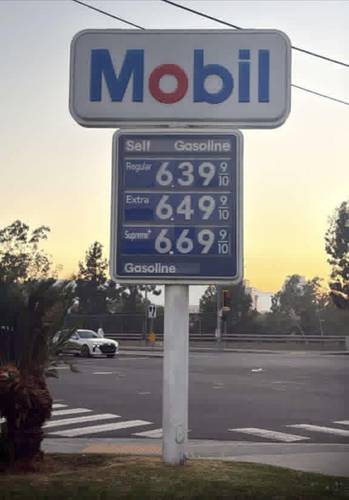 Gasolina rompe récord en Los Ángeles