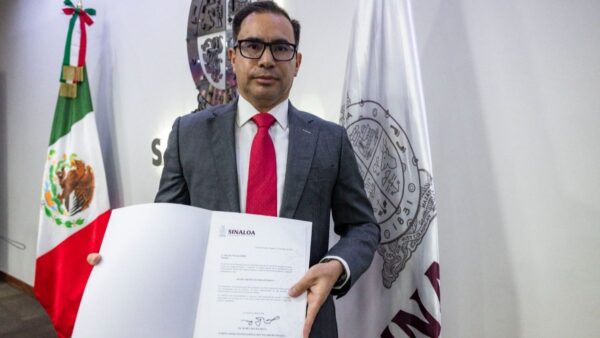 General Sinuhé rinde protesta como secretario de Seguridad de Sinaloa