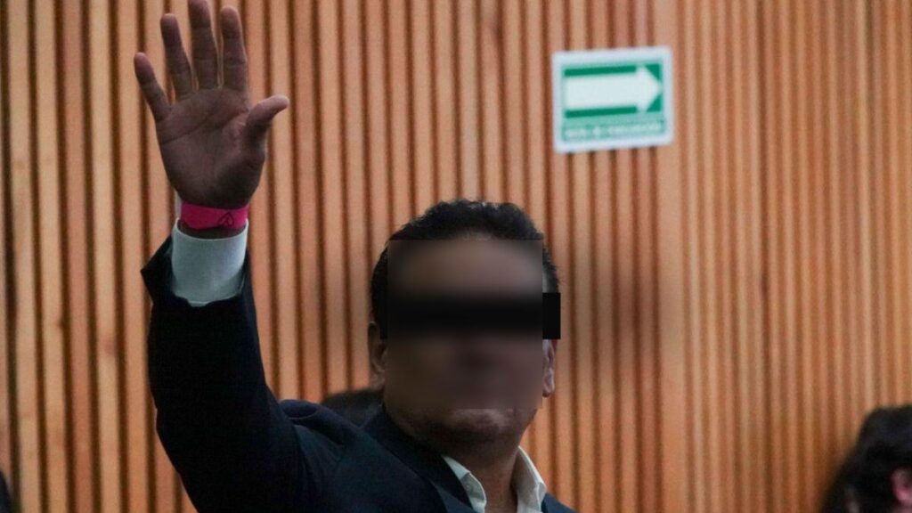 Giran orden de aprehensión contra Silvano, exgobernador de Michoacán