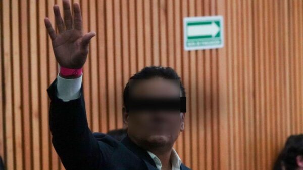 Giran orden de aprehensión contra Silvano, exgobernador de Michoacán