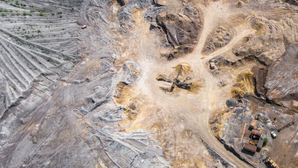 Identifican dos cuerpos más de mineros desaparecidos en Sinaloa