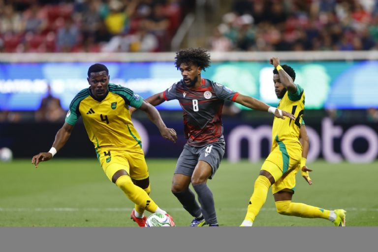 Jamaica vence a Nueva Caledonia y avanza a la final del repechaje mundialista