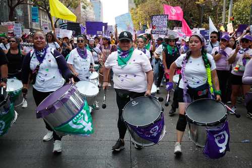 La pobreza está “feminizada” en México, señalan organismos