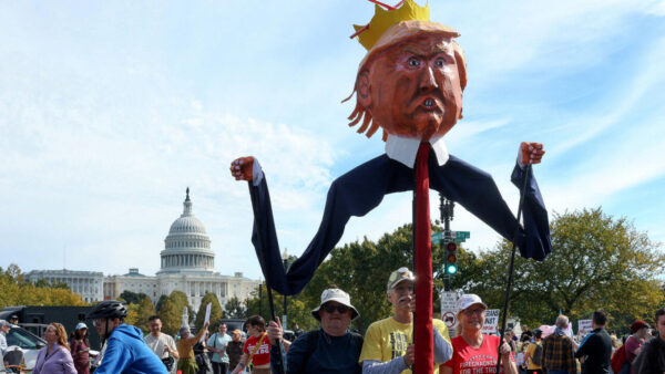 Millones de estadounidenses se preparan para salir a las calles en un nuevo "Día Sin Reyes"