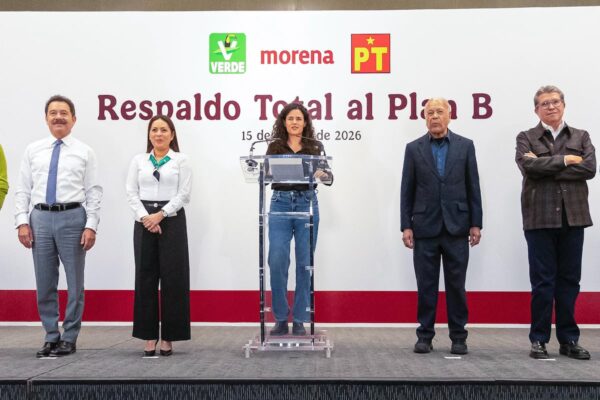 Sheinbaum compromete a sus aliados a votar a favor de la reforma electoral con un acuerdo firmado