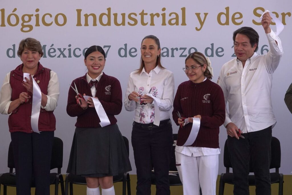 Sheinbaum inaugura bachilleratos nacionales en Edomex