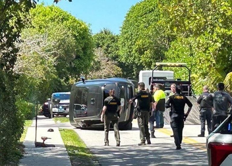 Tiger Woods sufre fuerte accidente automovilístico en Florida