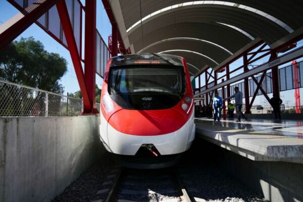 Tren Suburbano-AIFA entra en fase final, pero aplaza inauguración