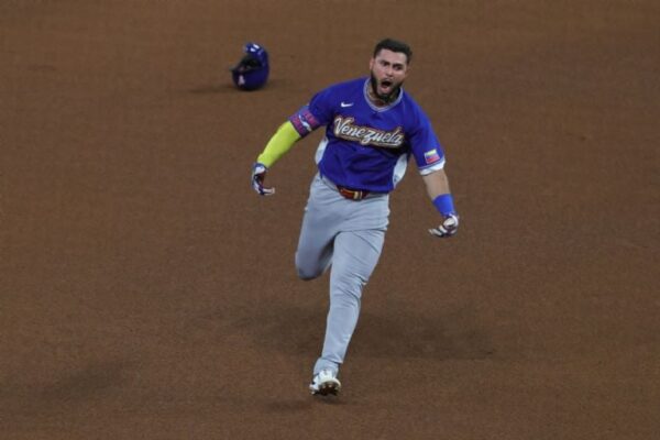 Venezuela es campeón tras vencer a Estados Unidos en el Clásico Mundial de Beisbol