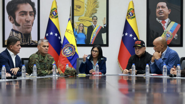 Venezuela: La presidenta Rodríguez anuncia una reestructuración en la cúpula militar.