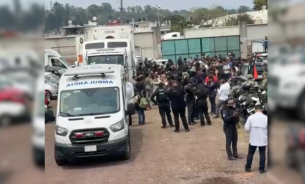 Veracruz: rescatan a 229 personas migrantes encerradas en tráiler abandonado