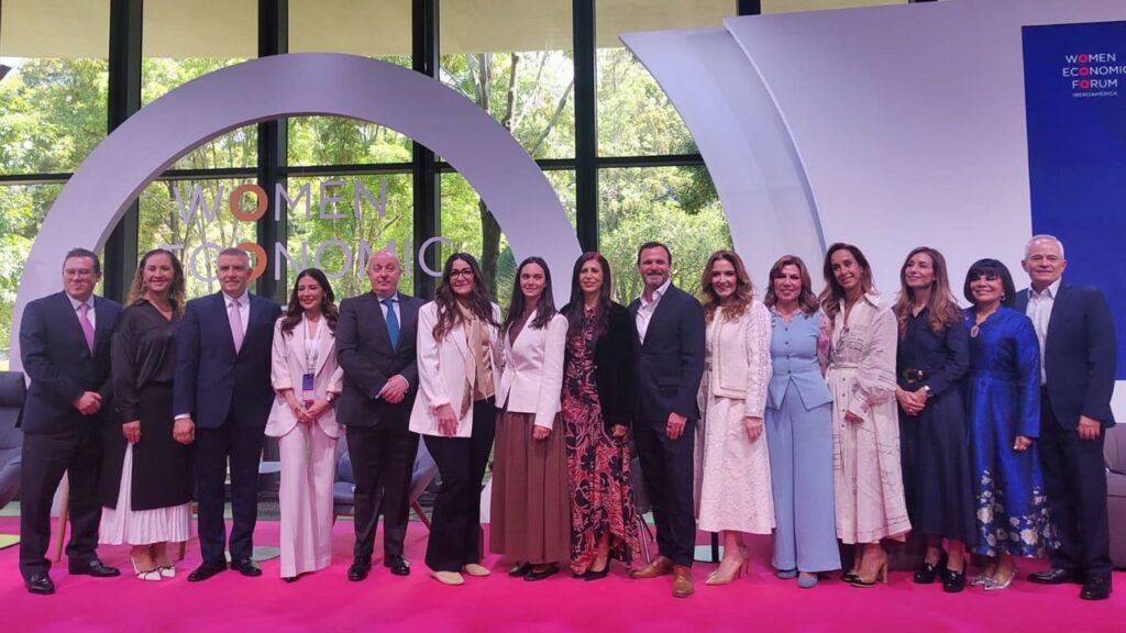 Acceso digital y capacitación, claves para cerrar la brecha de género en México, según el WEF Iberoamérica