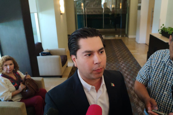 Asegura Emeterio Ochoa que se les negó el paso al Congreso