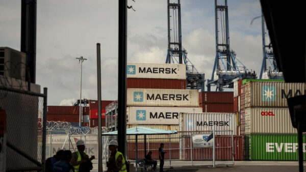 Canal de Panamá: Aumentan los precios para reducir las filas por el bloqueo de Ormuz