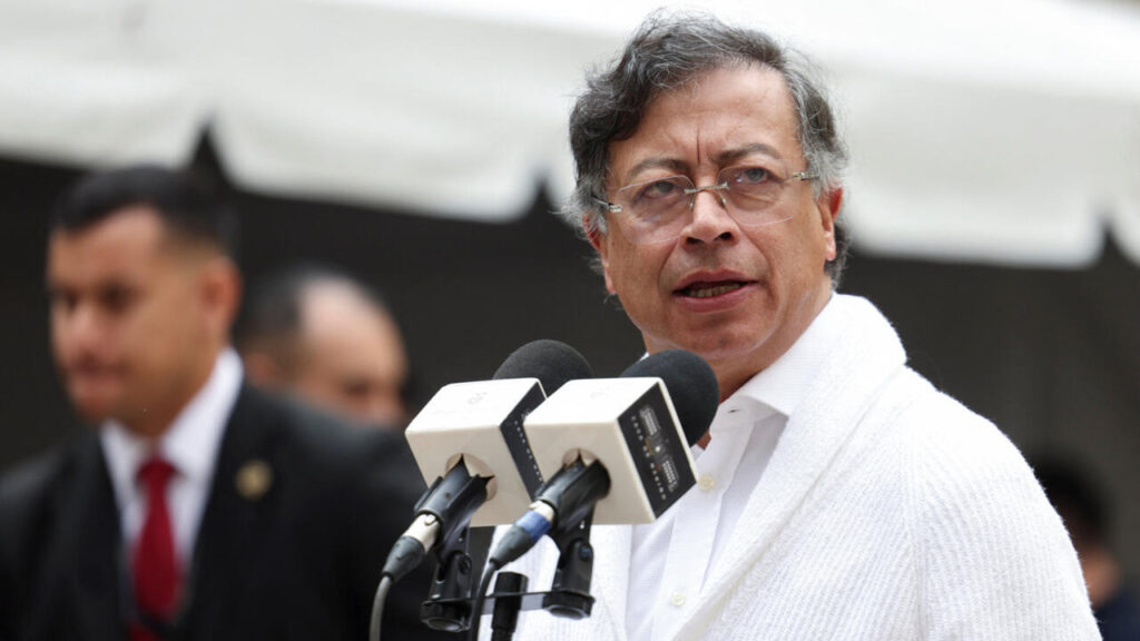 Colombia impone aranceles del 100% a productos ecuatorianos en el marco de una disputa bilateral.