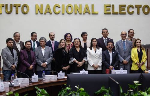 Consejeros reactivan debate sobre facultades de la presidenta del INE