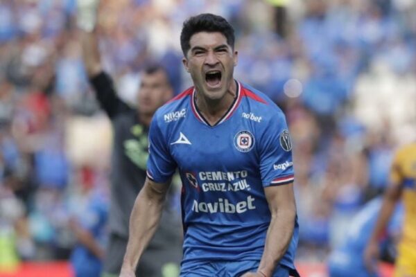 Cruz Azul: ¿Qué se sabe de la lesión de Nico Ibáñez?