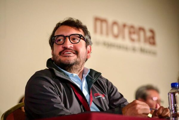 El hijo de López Obrador libra los reacomodos en Morena y se mantiene como secretario de Organización