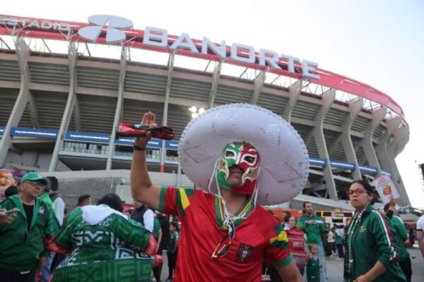 FIFA rechaza fichajes en Liguilla pero concede prórroga para el uso de estadios mundialistas