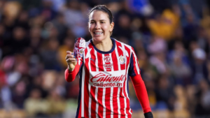 ¡Histórica! Alicia Cervantes alcanza récord de goleo en Chivas
