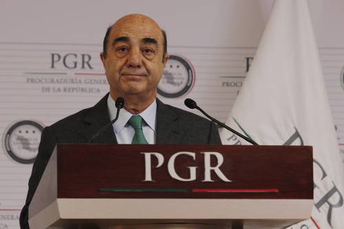 Internan a Jesús Murillo Karam tras sufrir un derrame cerebral