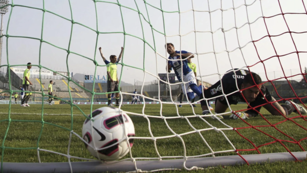 Investigan a 70 futbolistas por red de prostitución