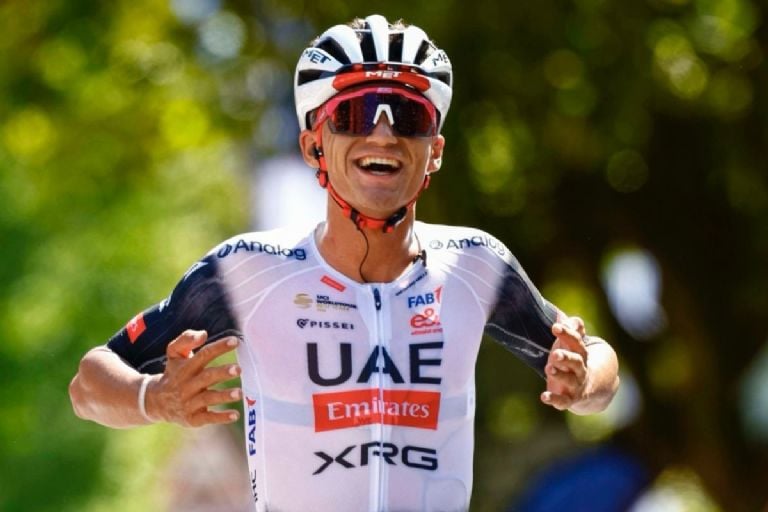 Isaac del Toro se lesiona: alerta por la última joya del ciclismo azteca
