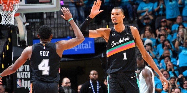 Los Spurs se ponen por delante contra los Blazers