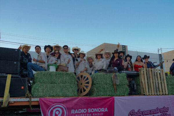 Radio Sonora participa con carro alegórico en la ExpoGan Sonora 2026