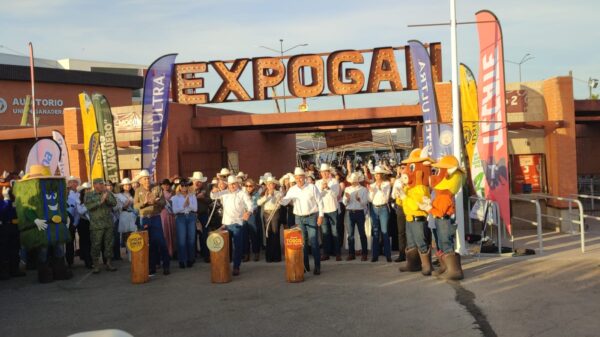 Realiza Alfonso Durazo el tradicional corte de reata de la Expogan 2026