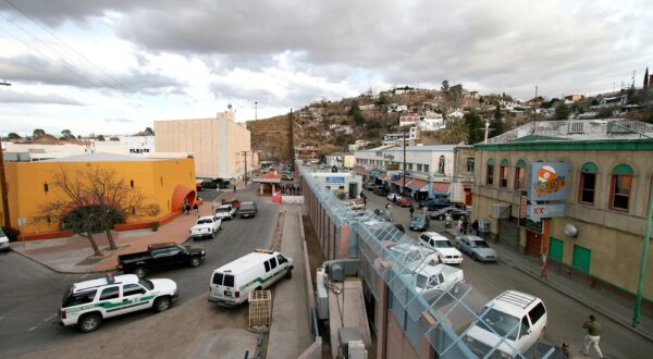 Refuerzan operativo de seguridad en Nogales por Semana Santa