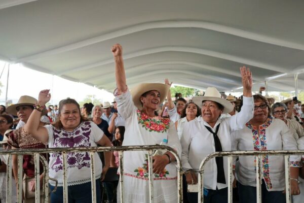 Sheinbaum inaugura el Museo de las Mujeres Zapatistas