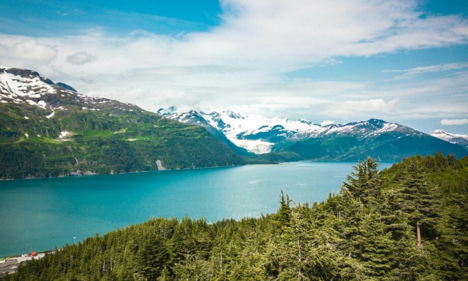 Analizan deslizamiento de tierra en Alaska