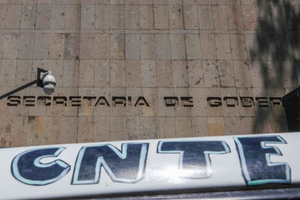 CNTE y Gobernación negocian pliego petitorio