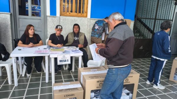 Colombia: Espriella y Cepeda a segunda vuelta