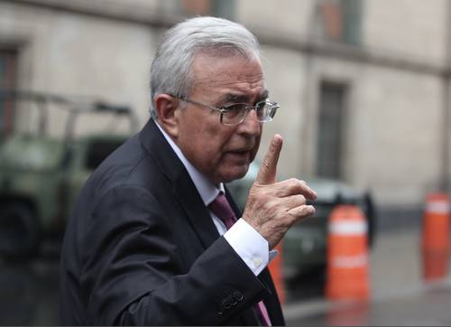 FGR aún no cita a declarar al morenista; unen en un expediente 3 investigaciones