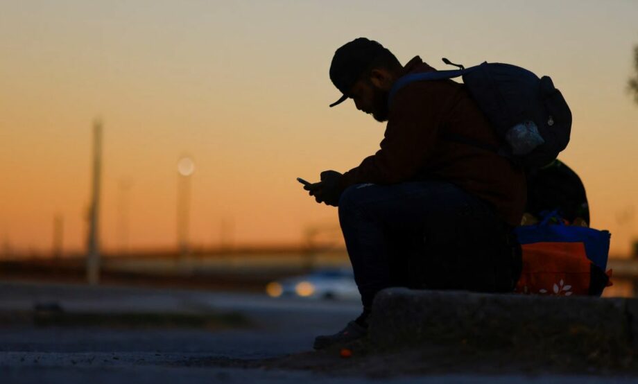 ICE sometió a personas migrantes a vuelos agotadores