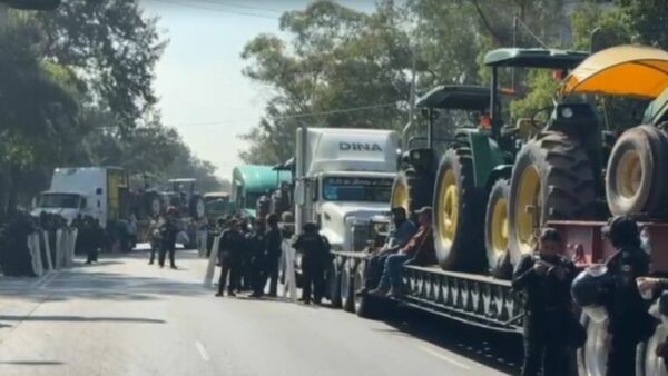 Inicia marcha de transportistas
