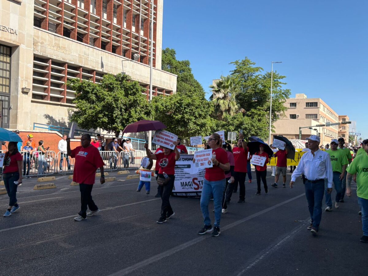 Más de 25 mil trabajadores marchan en Hermosillo en el Día del Trabajo