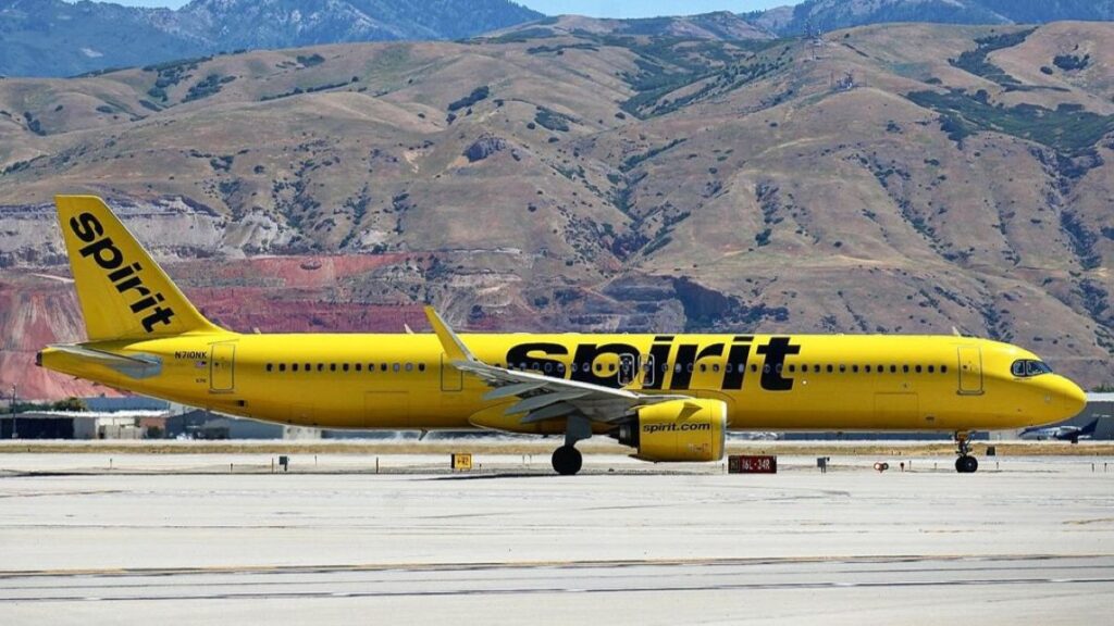 Spirit Airlines cancela vuelos y cierra operaciones