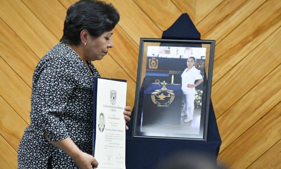 UNAM entrega título póstumo a víctima de feminicidio