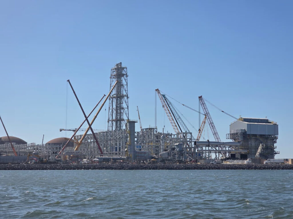 Comunidades indígenas de Topolobampo llegan a 4 acuerdos con Semarnat sobre planta de amoniaco