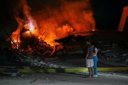 Dos potentes terremotos de 7,2 y 7,5 de magnitud sacuden el norte de Venezuela y golpean Caracas