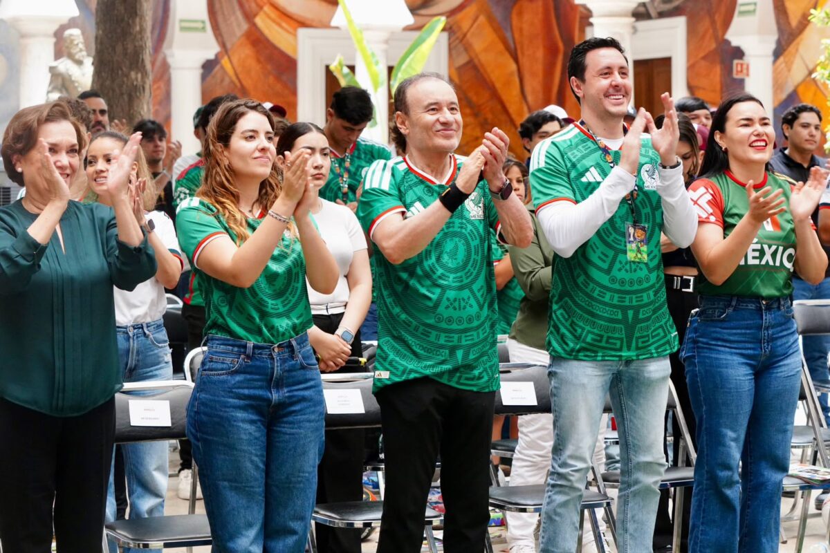 Durazo celebra debut de México en la FIFA 2026 junto a jóvenes sonorenses